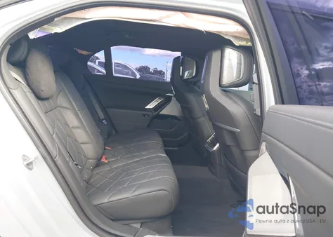 2023 BMW I7 xDrive60 z USA, uszkodzony, nr VIN WBY53EJ09PCN73592